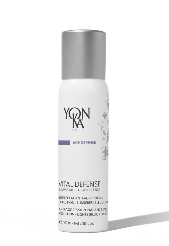 AGE-DEFENSE-Brume-Vital-Defense-fond-blanc